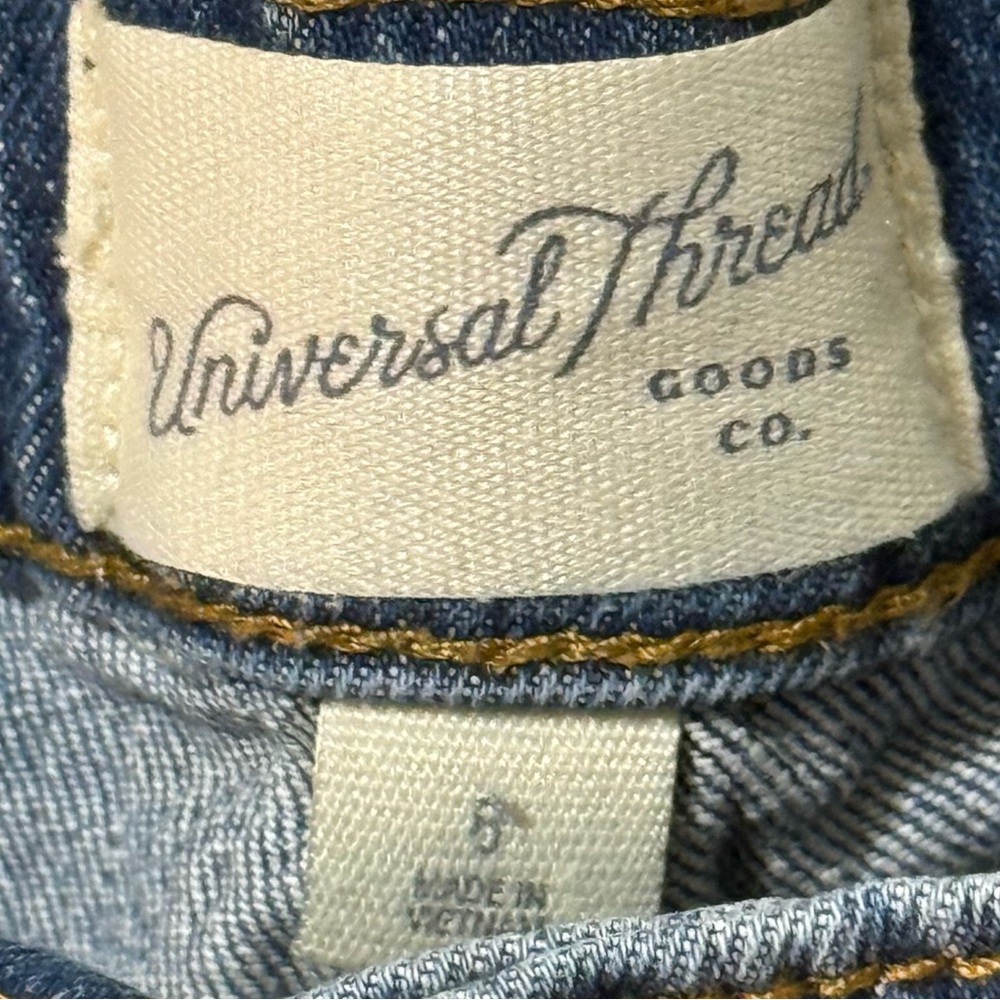 Universal Thread Distressed Blue Jean Shorts - Picture 6 of 10